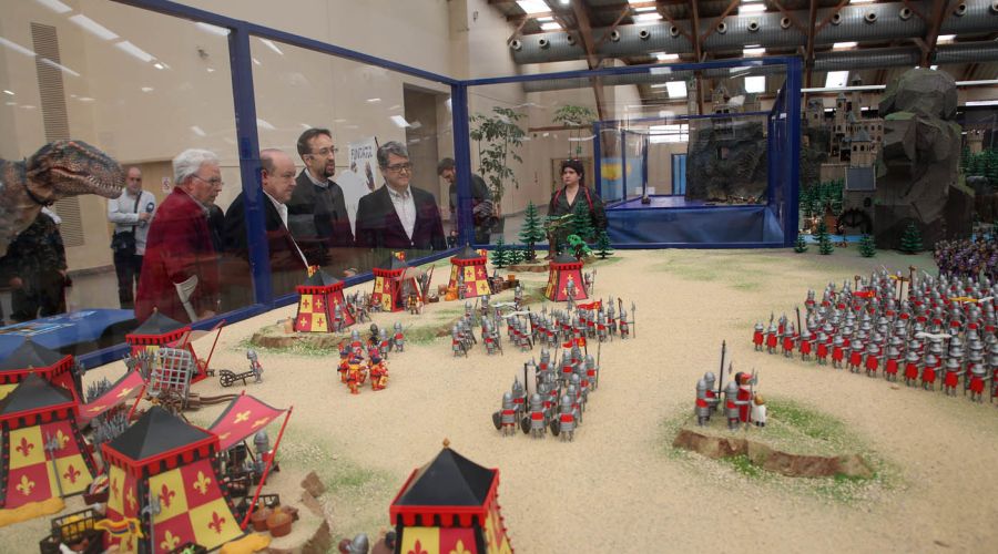 La exposición de Playmobil reúne en Marbella más de 100.000 piezas y la maqueta de mayor tamaño instalada en España con 130 m²