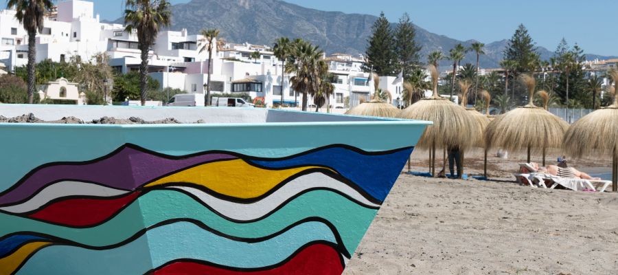 Marbella roza las 4.000 reservas de moragas durante la temporada de playas 2026