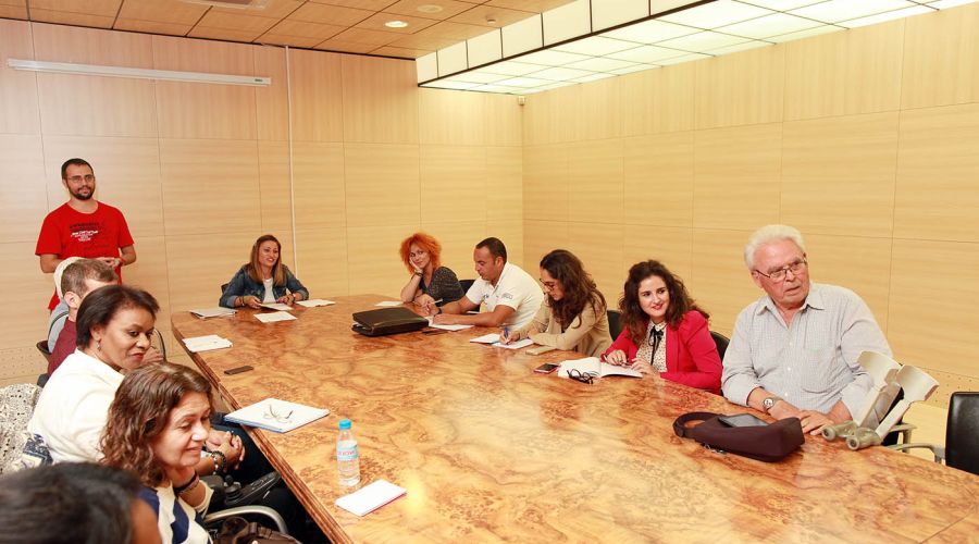 El Equipo de Gobierno llevará a pleno una propuesta respaldada por la Mesa de Accesibilidad para que la normativa municipal utilice una terminología inclusiva
