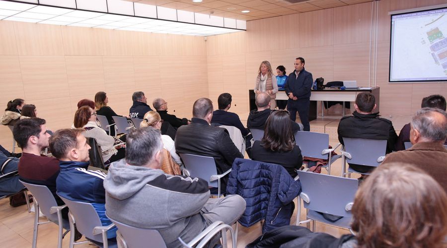 La cita con la Copa Davis en Marbella avanza con el inicio de los trabajos de instalación del graderío