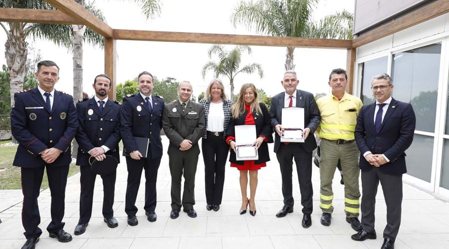 La alcaldesa destaca el “compromiso” y la “solidaridad” de los bomberos de Marbella y subraya la apuesta del equipo de Gobierno por “seguir incrementando la plantilla y poniendo a su disposición los mejores recursos”