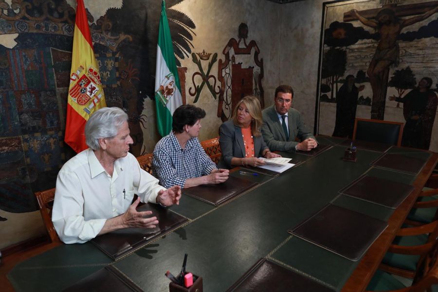 Imagen de la noticia El Ayuntamiento firma un convenio con la Triple A…