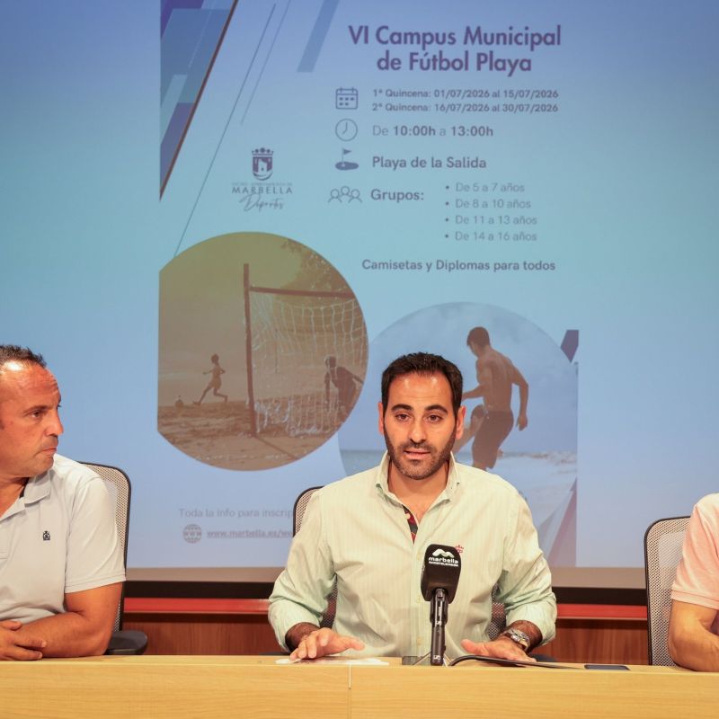 El Ayuntamiento impulsa la sexta edición del Campus Municipal de Fútbol Playa con 160 plazas gratuitas para fomentar el deporte y la conciliación familiar en verano