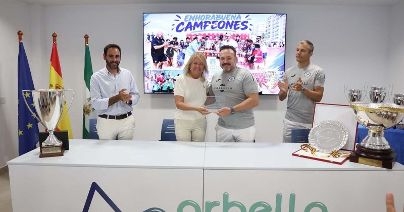 El Ayuntamiento reconoce la histórica temporada del CD Marbella Fútbol Playa, campeón a nivel provincial, regional y nacional en sus distintas catego…