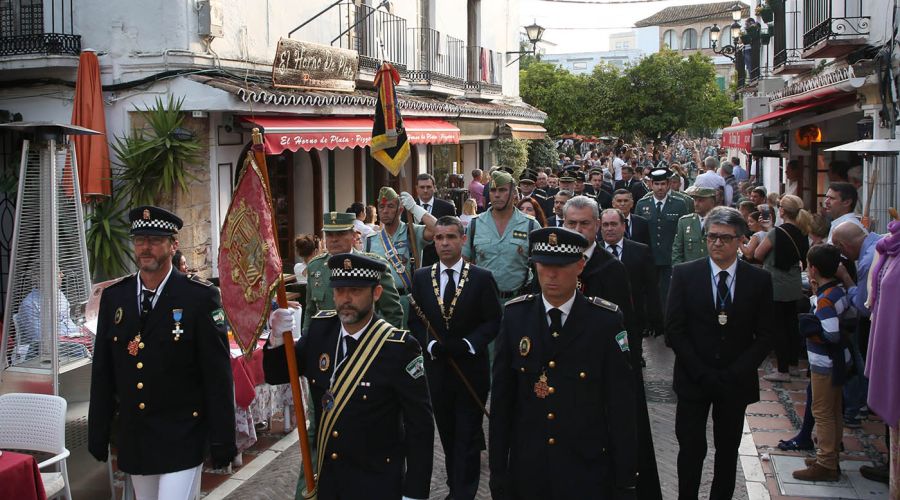 El Yacente y la Soledad emocionan el Viernes Santo en Marbella