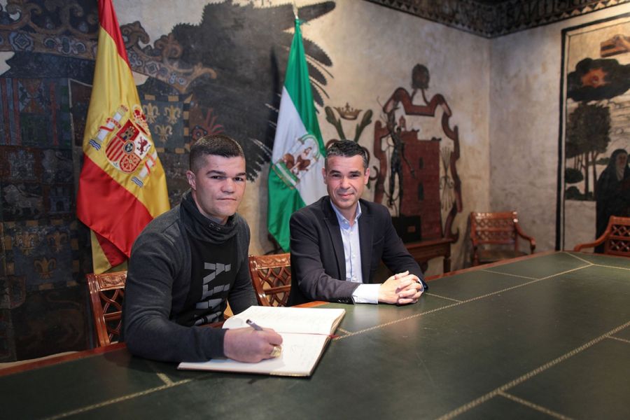Imagen de la noticia El alcalde destaca “el esfuerzo y la valentía” de…
