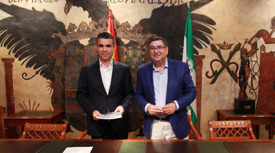 Marbella y Vélez-Málaga ponen en común sus planes estratégicos