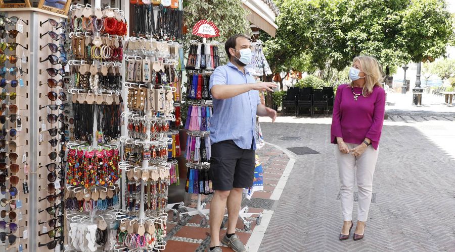 El Ayuntamiento realizará labores de desinfección en los comercios minoristas que han reiniciado su actividad en la fase 1