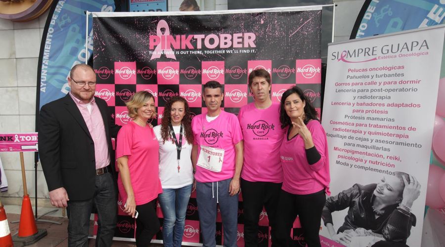El alcalde participa en la carrera solidaria Pinktober 2015 a beneficio de la AECC