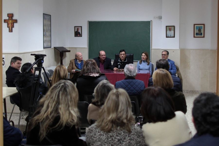 Imagen de la noticia El Ayuntamiento respalda la presentación de los r…