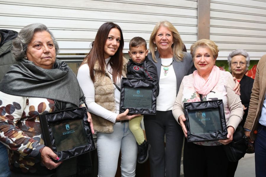 Imagen de la noticia El Ayuntamiento homenajea a tres comerciantes del…