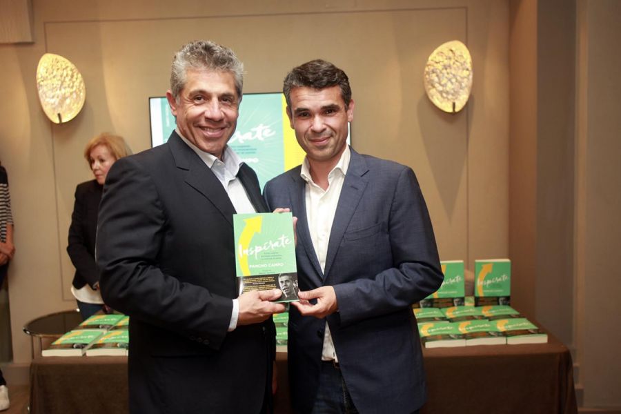 Imagen de la noticia José Bernal respaldó la presentación del libro "I…