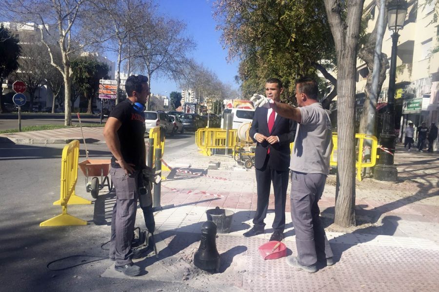 Imagen de la noticia El Ayuntamiento mejora la movilidad y el alumbrad…