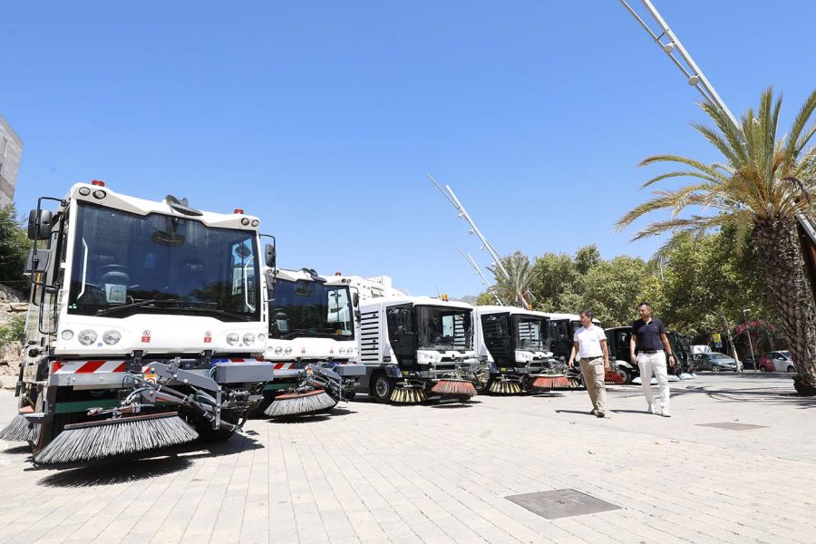 Imagen de la noticia El Ayuntamiento adquiere diez nuevas barredoras p…
