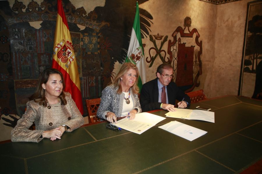 Imagen de la noticia El Ayuntamiento firma un convenio con el Colegio…
