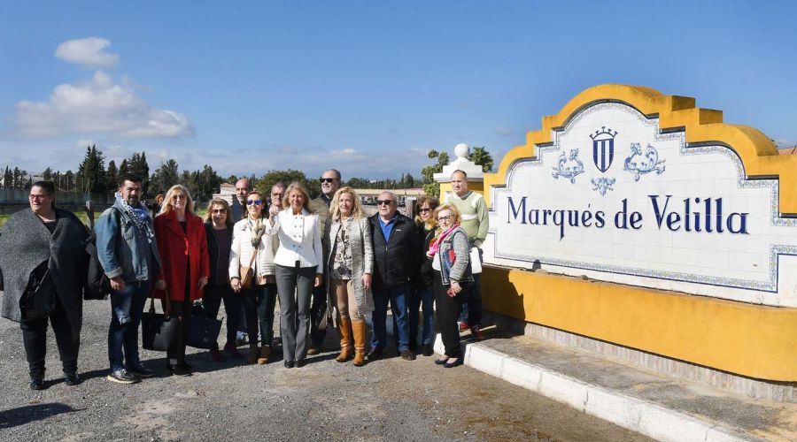 La alcaldesa firma la recepción de las fincas de La Caridad y Siete Corchones, que se incorporan al patrimonio municipal, “tras más de quince años de trabajo para que Marbella recuperase los bienes esquilmados”