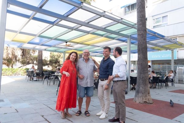 El Ayuntamiento acomete el arreglo y ampliación de la pérgola del Centro Polivalente de Participación Activa de Santa Marta