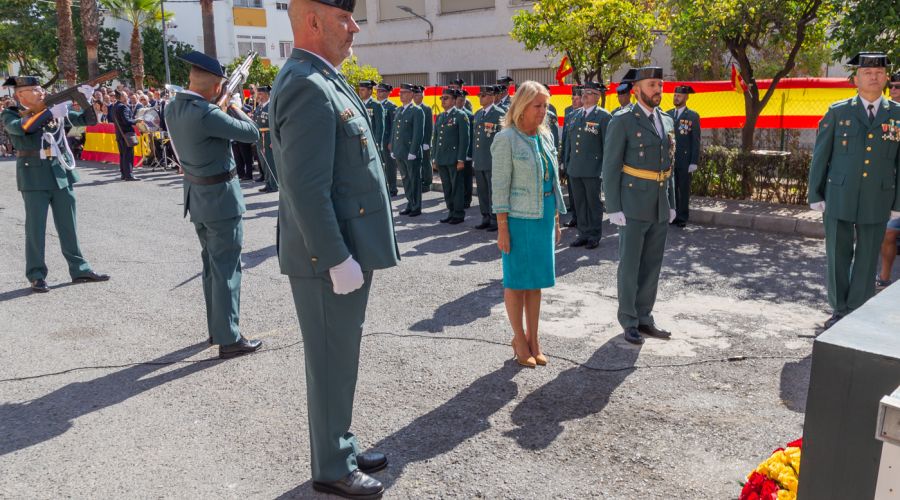 La alcaldesa reivindica “la grandeza y la unidad de España” en el Día de la Hispanidad y traslada un mensaje de apoyo a los miembros de la Guardia Civil que se encuentran en misiones de paz