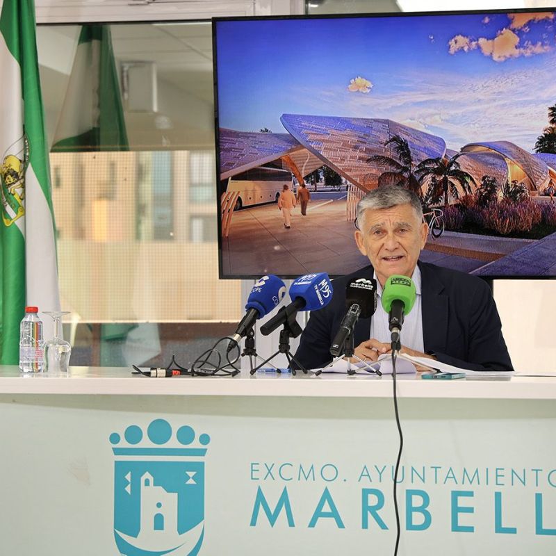 El Ayuntamiento inicia la adecuación de la parcela del futuro intercambiador de transporte de San Pedro Alcántara, cuyo proyecto básico ya ha sido presentado