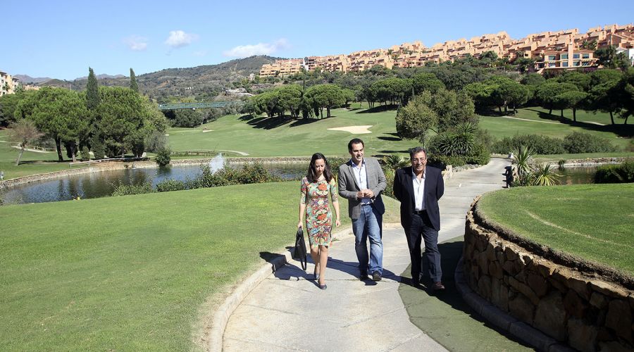 La campaña #LasChapasapiedecalle contacta con el sector estratégico del turismo de golf
