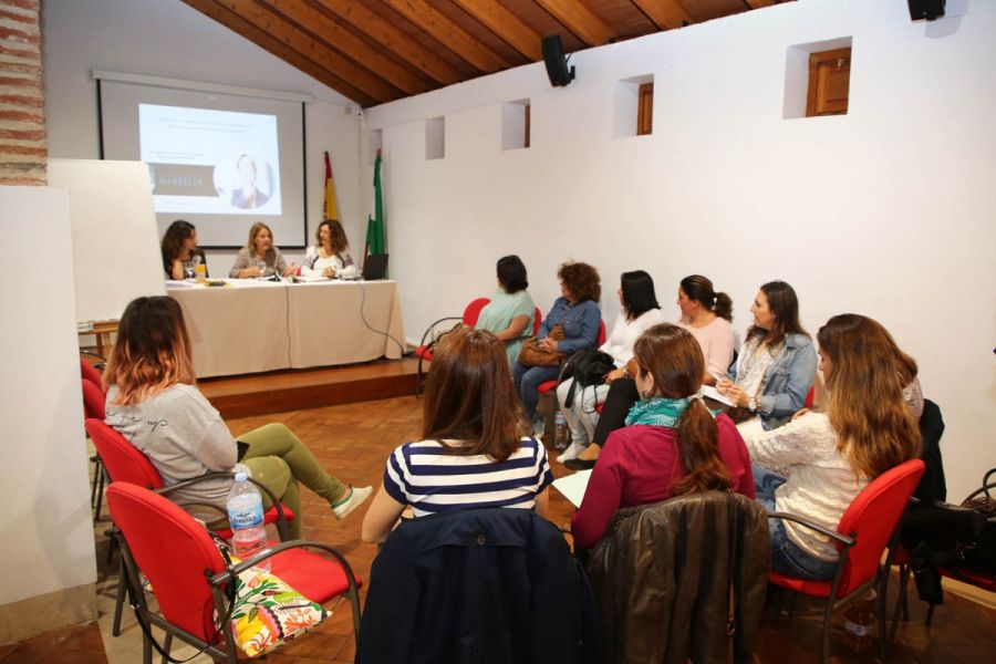 Imagen de la noticia La concejala Ana Leschiera asiste a la apertura d…