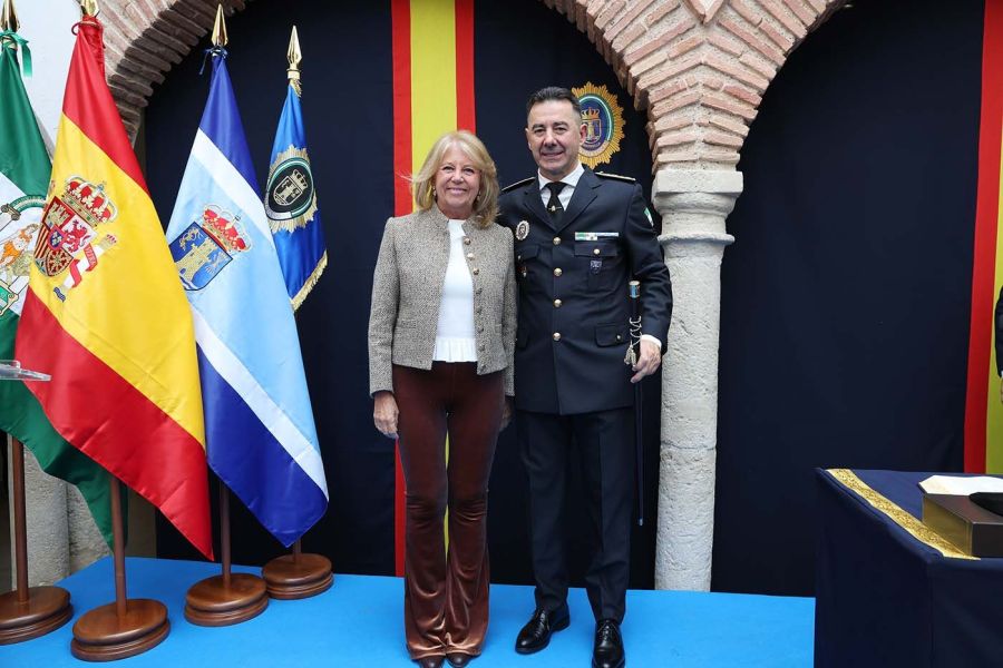 Imagen de la noticia El intendente Francisco Florentino Ruíz toma pose…
