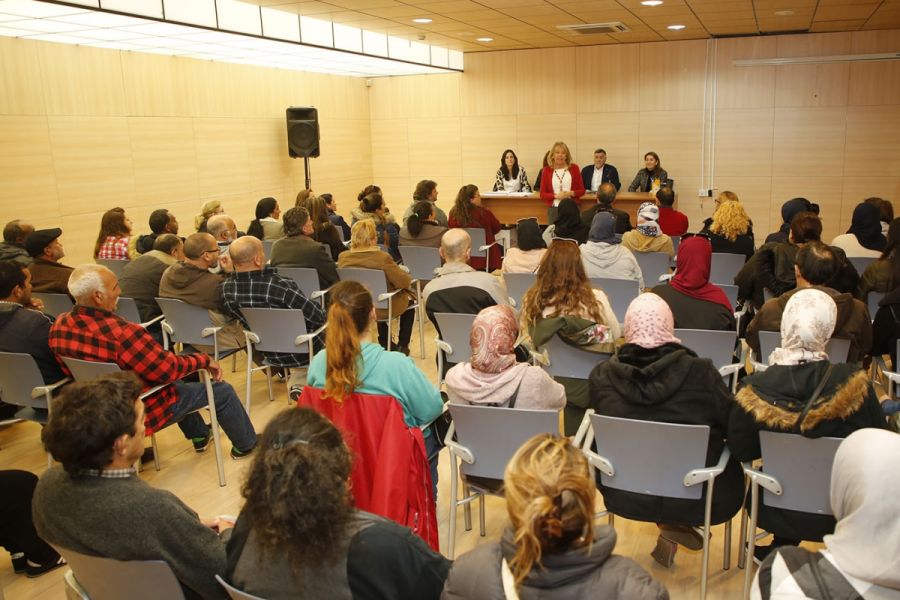Imagen de la noticia El Ayuntamiento mantiene una primera toma de cont…