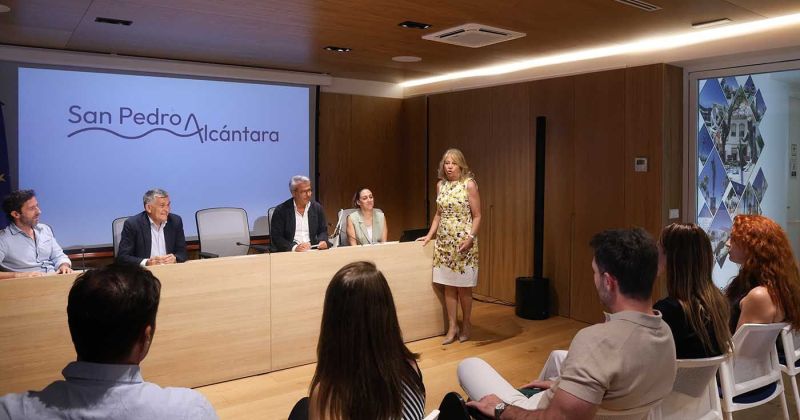 El Ayuntamiento aborda con Apymespa las modificaciones urbanísticas que permitirán dinamizar el polígono industrial y revitalizar el centro de San Pe…