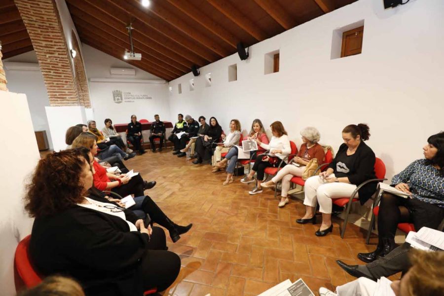 Imagen de la noticia La delegación de Igualdad atiende más de 800 cons…