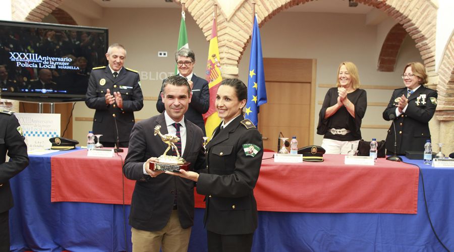 El Ayuntamiento reconoce la labor de la mujer en la Policía Local en el 33 aniversario de su incorporación a este Cuerpo de Seguridad