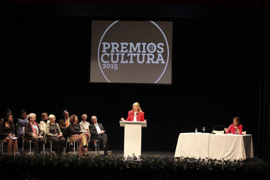 Imagen de la noticia El Ayuntamiento reconoce la trayectoria de diez a…
