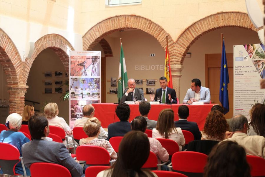 Imagen de la noticia Marbella y Málaga aúnan sinergias en torno a sus…