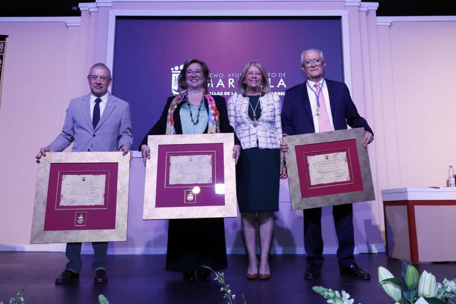 Imagen de la noticia Marbella entrega las Medallas de la Ciudad a la H…