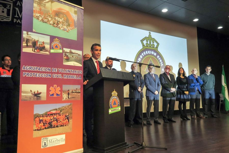Imagen de la noticia El alcalde asiste a la entrega de medallas de la…