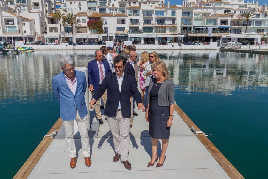 Imagen de la noticia La alcaldesa asiste a la inauguración de los nuev…
