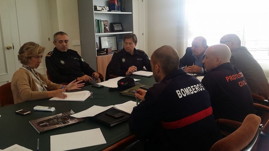 Imagen de la noticia Reunión con altos mandos de la Policía Local, Bom…