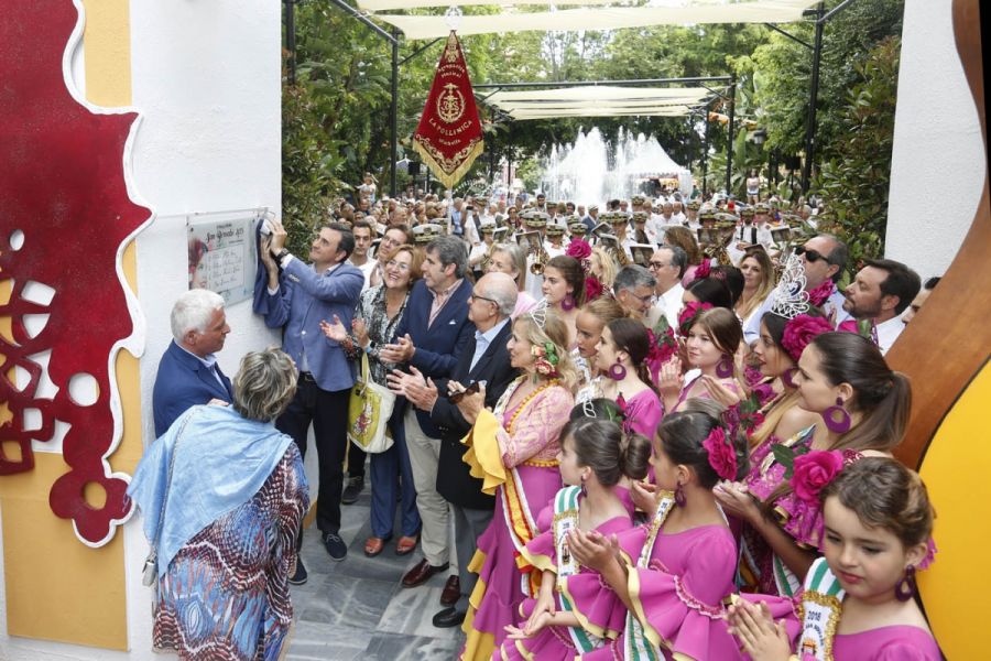 Imagen de la noticia La Feria de Día arranca con el homenaje a los com…