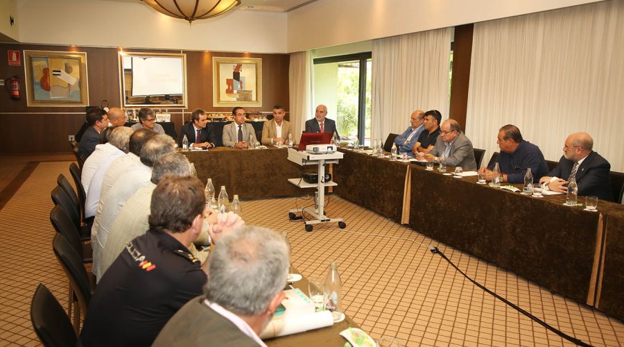 El alcalde pide al subdelegado del Gobierno que cubra con urgencia las carencias de efectivos de la Policía Nacional en Marbella