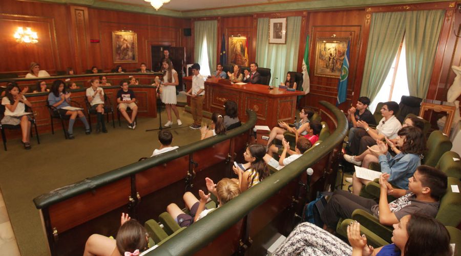 La mejora de las instalaciones deportivas y la ordenanza sobre tenencia de mascotas centran las propuestas del Consejo Municipal de la Infancia y Adolescencia