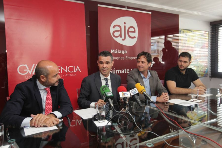 Imagen de la noticia El alcalde respalda la apertura de la delegación…