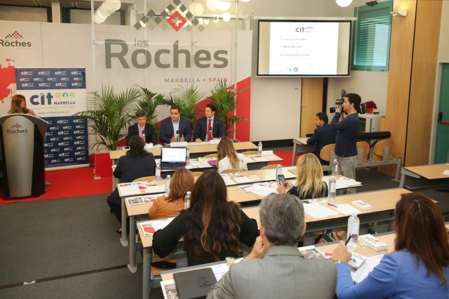 Imagen de la noticia El concejal de Comercio e Innovación inaugura la…