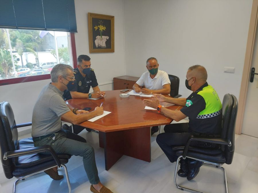 Imagen de la noticia El Ayuntamiento y el sector del taxi mantienen un…