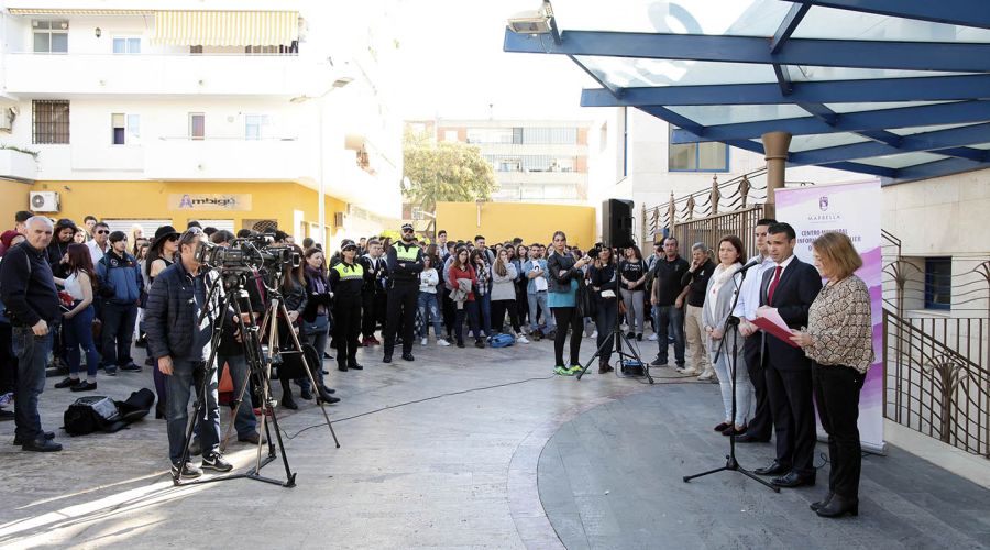 Marbella se suma a la celebración del Día Internacional de la Mujer con un acto institucional y la lectura de un manifiesto por la igualdad real