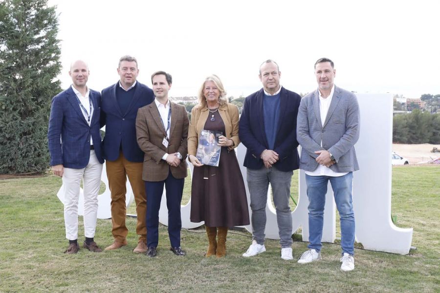 Imagen de la noticia La alcaldesa destaca el trabajo del Marbella Rugb…