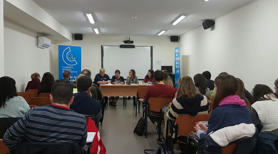 Derechos Sociales acoge la reunión de la Comisión Municipal de Absentismo Escolar para intervenir con las familias afectadas por esta situación