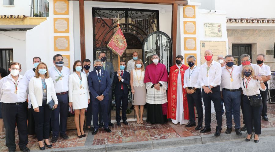 La tradicional procesión cívico-religiosa a la Cruz del Humilladero y una solemne misa protagonizan el Día del Santo Patrón San Bernabé