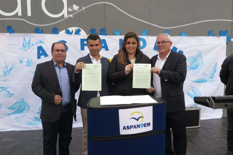 Imagen de la noticia El Ayuntamiento respalda la labor de la asociació…