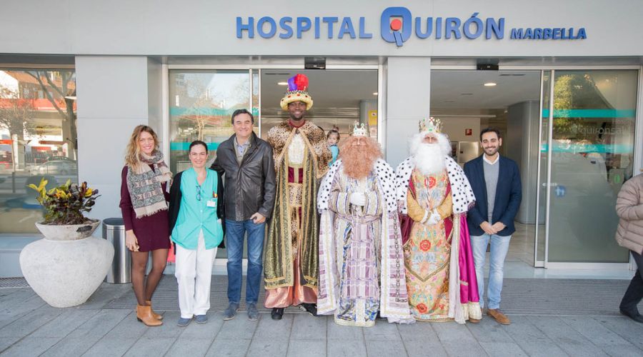 Los Reyes Magos visitan el Hospital Costa del Sol para repartir ilusión y regalos a los niños que se encuentran ingresados