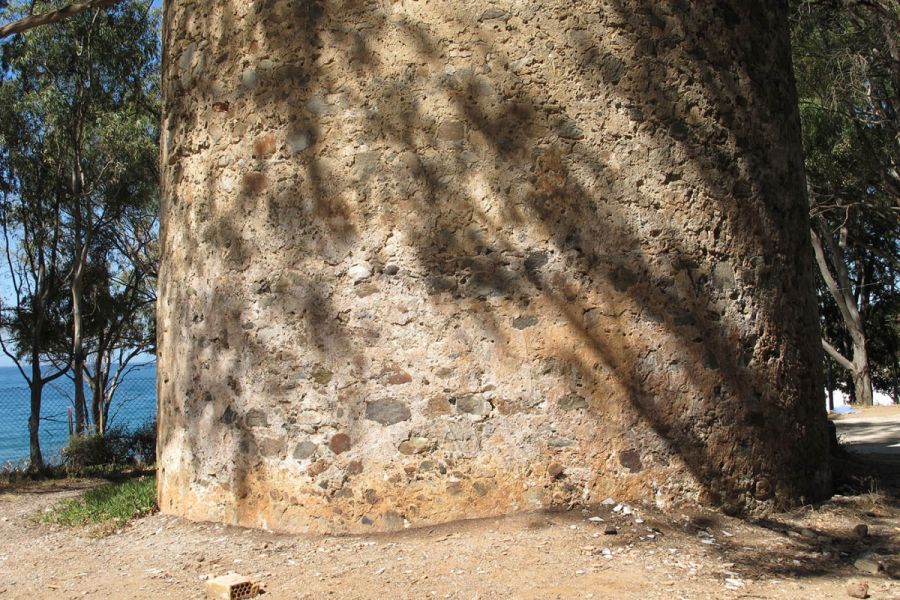 Imagen de la noticia El Ayuntamiento elimina un grafiti del Bien de In…