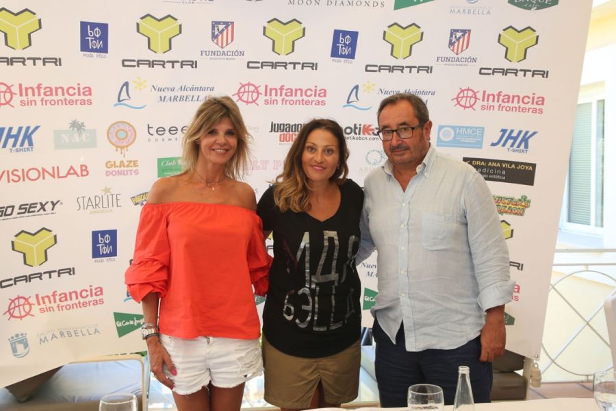 Imagen de la noticia El Ayuntamiento apoya el III Torneo de Pádel a be…